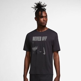 3 Unidades Camiseta Nike Dri-FIT Wild Run Miler Masculina na Nike