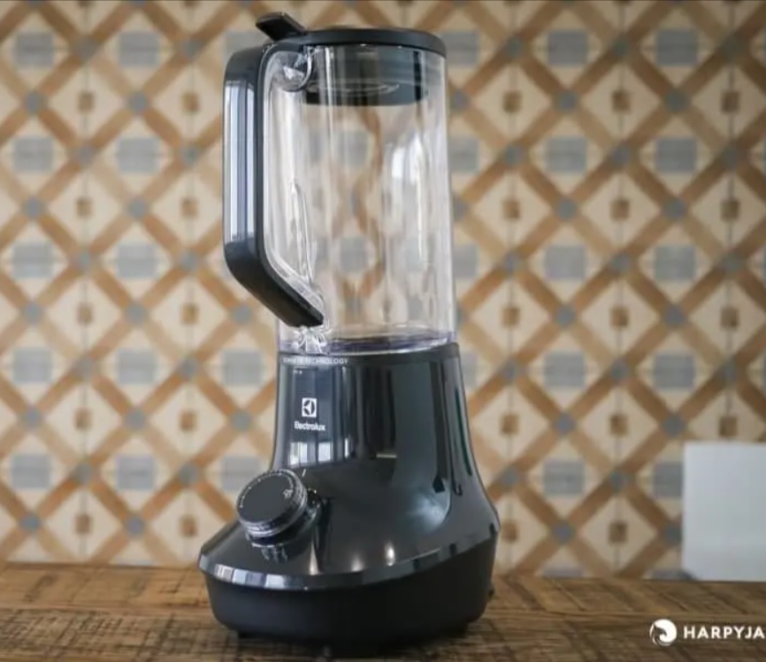 Liquidificador Electrolux Masterblender Explore 6 E6TB1-1GGL 2L 5 Velocidades 700W