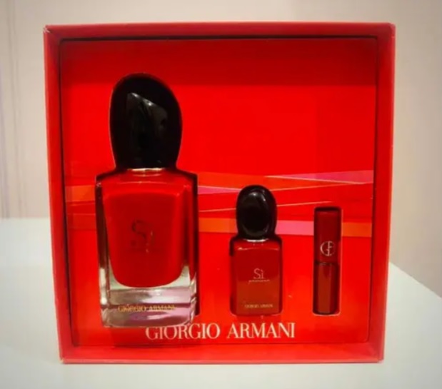Giorgio Armani Sì Passione Kit – Perfume Feminino EDP + Batom Líquido + Miniatura
