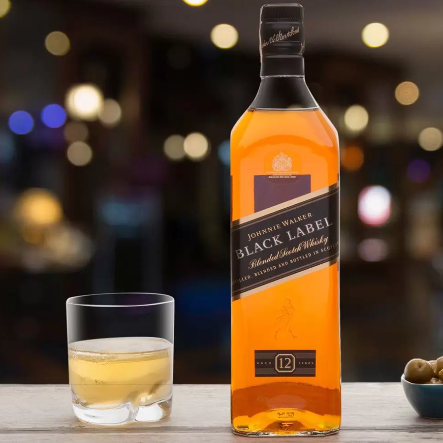 Whisky Johnnie Walker Black Label Escocês 12 anos – 1L