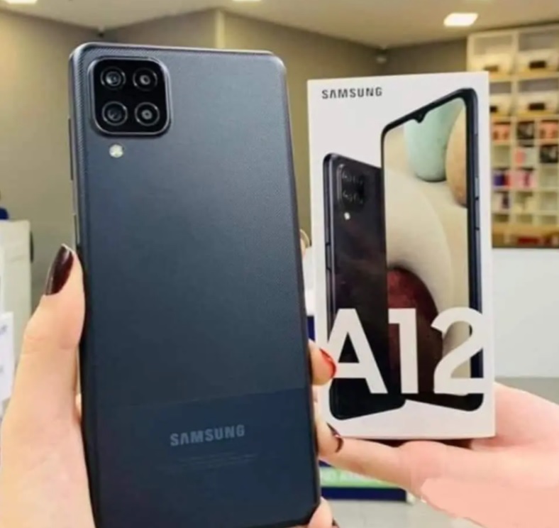 Smartphone Samsung Galaxy A12 64GB Azul 4G – Octa-Core 4GB RAM 6,5” Câm. Quádrupla + Selfie 8MP