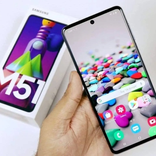 Smartphone Samsung Galaxy M51 Desbloqueado 128GB Dual Sim Android 10.0 Tela 6.67”