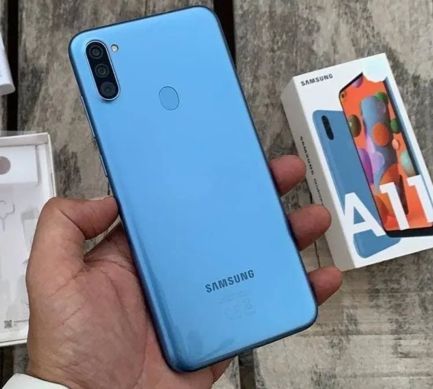 Smartphone Samsung Galaxy A11 64GB 4G – Octa-Core 3GB RAM 6,4” Câm. Tripla + Selfie 8MP