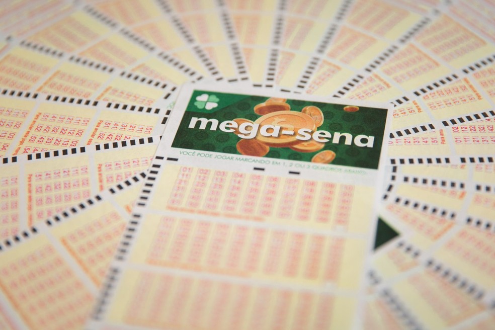 Compre 6 jogos da megasena e pague 3