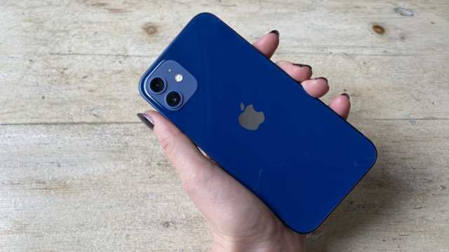 iPhone 12 Apple 64GB iOS 5G Wi-Fi Tela 6.1” Câmera 12MP na Amazon