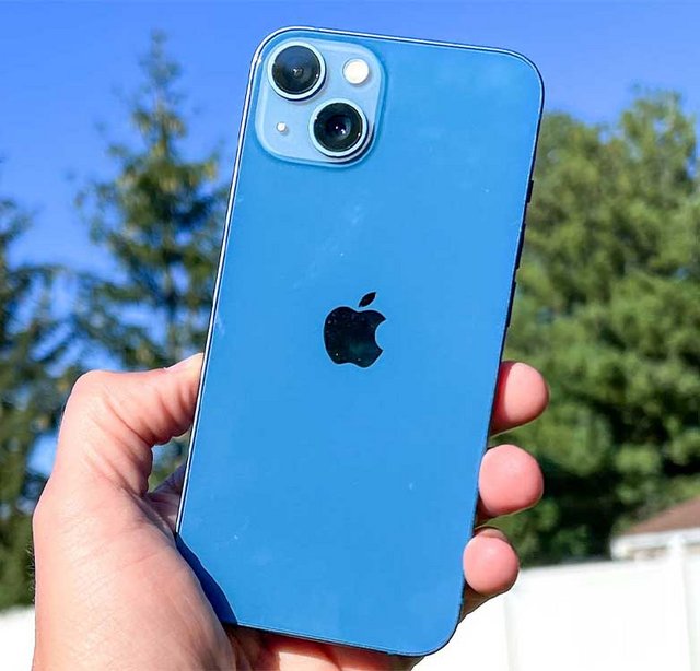 Apple iPhone 13 128GB e 256GB iOS 5G Wi-Fi Tela 6.1” Câmera Dupla 12MP na Americanas