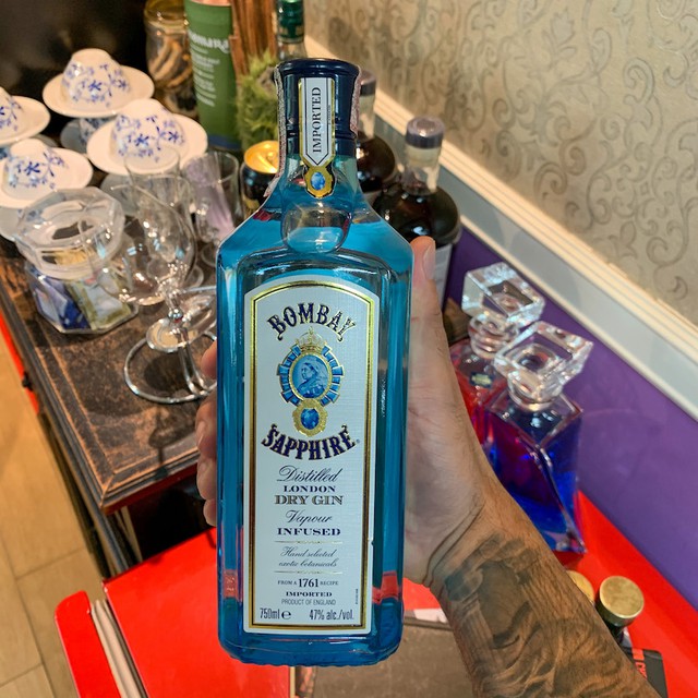 Gin Bombay 750 ml na Casas Bahia