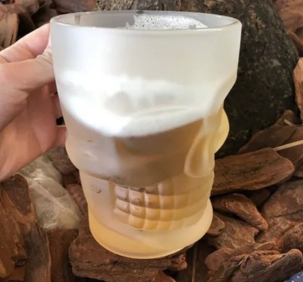 Caneca para Chopp e Cerveja de Vidro Caveira Rock Style 510ml Fosca na Amazon