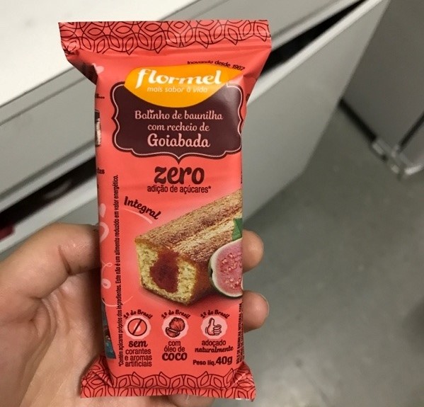 Bolinho Integral de Baunilha com Recheio de Goiabada (Display com 14 Unidades de 40 Gramas), Flormel na Amazon