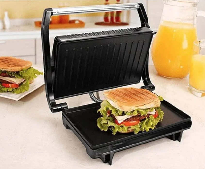 Sanduicheira e grill, Press inox, Preto, 110V, Britânia na Amazon