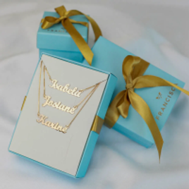 Colar com iniciais I, J e K Personalizado Folheado em Ouro 18k - Francisca Joias na Francisca Joias