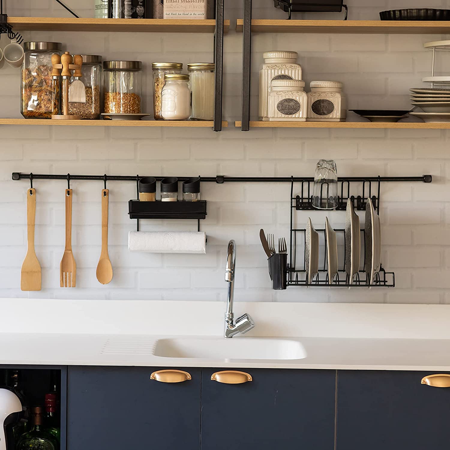 Kit Aéreo Organizador (Escorredor para Barra, Porta condimentos e Rolo, Porta Talheres, Porta Copos e Ganchos), Preto, Metaltru na Amazon