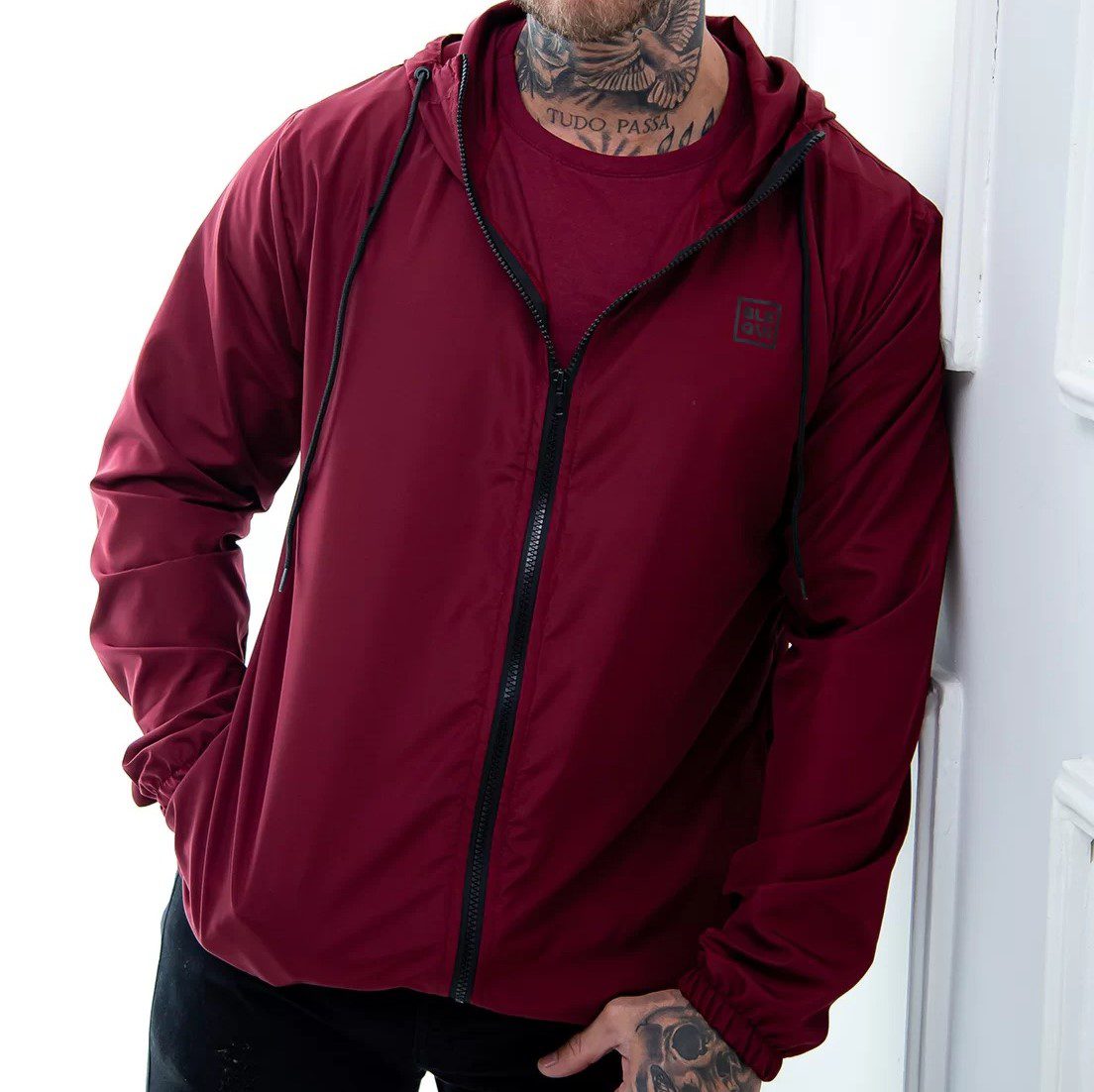 Jaqueta Corta Vento Masculina Classic Bordô na Dafiti