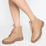 Bota Coturno Via Uno Salto Baixo Feminina na Magazine Luiza