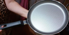 Panquequeira/tapioqueira Em Alumínio Com Revestimento Interno Antiaderente Starflon T1 Ø22 Cm Tramontina Vermelha na Amazon