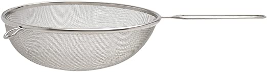 Peneira 21cm Com Suporte Para Acomodação em Panelas e Travessas, Suporta Altas e Baixas – Mimo Style na Amazon