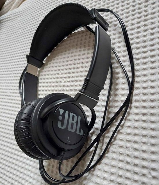 Fone de Ouvido JBL C300 – Preto na Casas Bahia
