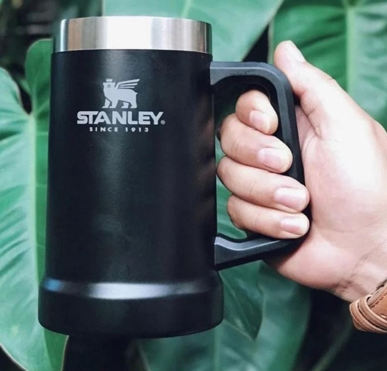 Caneca térmica de cerveja Stanley|0,709L na Amazon