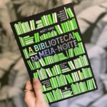 A Biblioteca da Meia-Noite Capa comum na Amazon