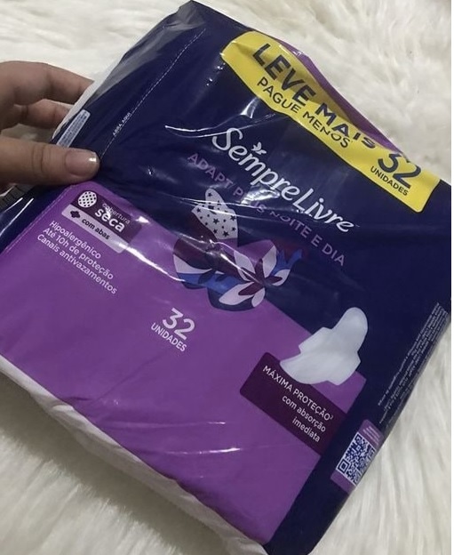 Absorvente Externo Adapt Plus Noite Dia Seca com Abas, Leve mais Pague Menos, Sempre Livre, 32 Unidades na Amazon