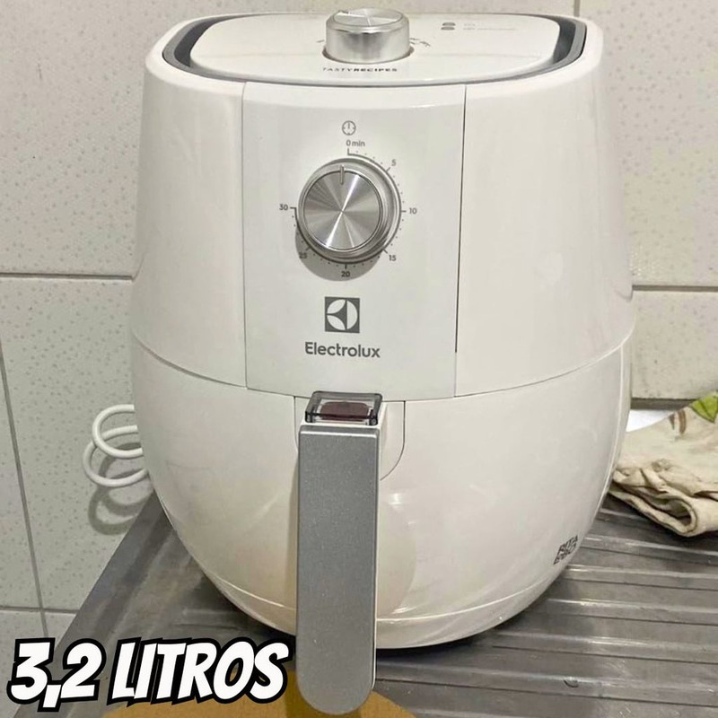 Airfryer Electrolux 3,2l Branca Efficient Por Rita Lobo 1400W EAF11 na Mercado Livre