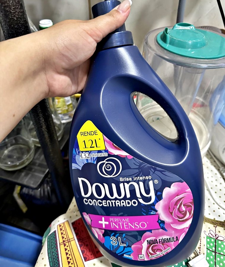Amaciante Downy Concentrado Brisa Intenso com perfume mais intenso – 3L na Amazon