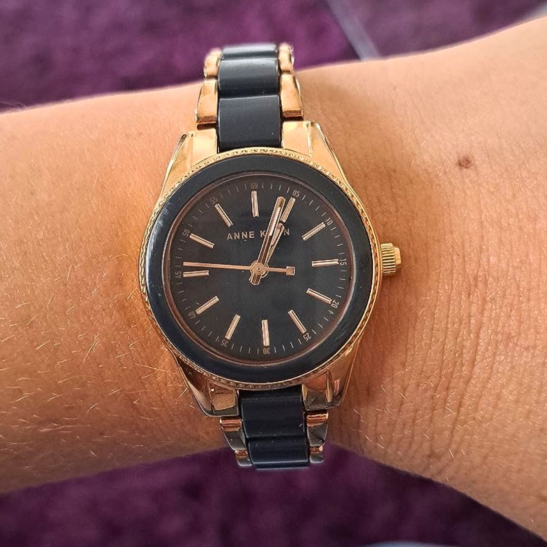 Anne Klein Relógio feminino com pulseira de resina na Amazon