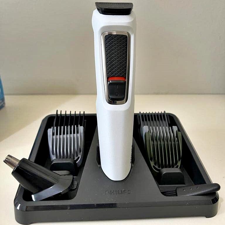 Aparador de Pelos Philips 7 em 1 series 3000, Bivolt – MG3721/77 na Amazon