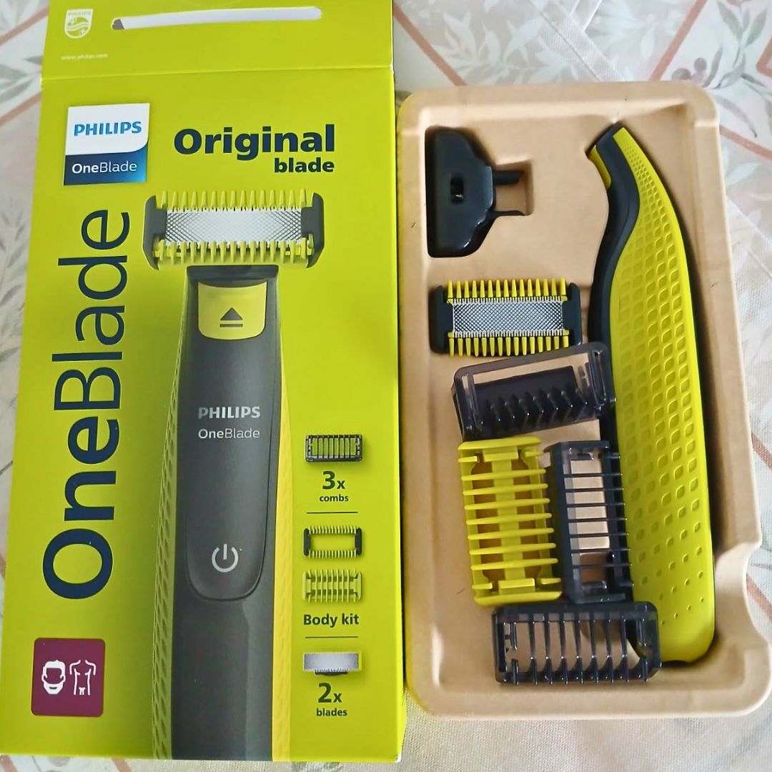 Aparador e raspador para rosto e corpo OneBlade com 4 pentes, à prova d’água, bivolt – QP2824/10 Philips na Amazon