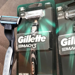 Aparelho de Barbear Gillette Mach3 na Amazon
