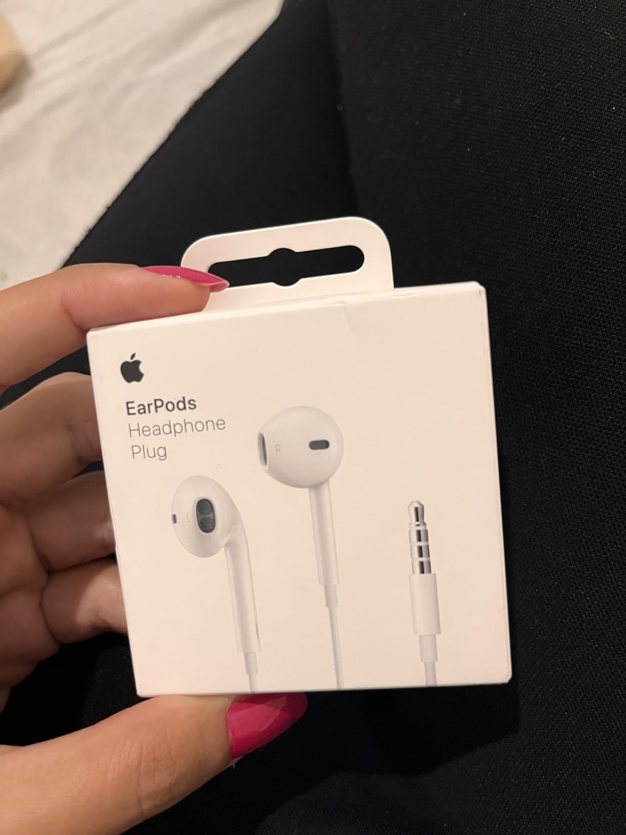 Apple EarPods com conector Lightning de fones de ouvido de 3,5 mm ​​​​​ na Amazon