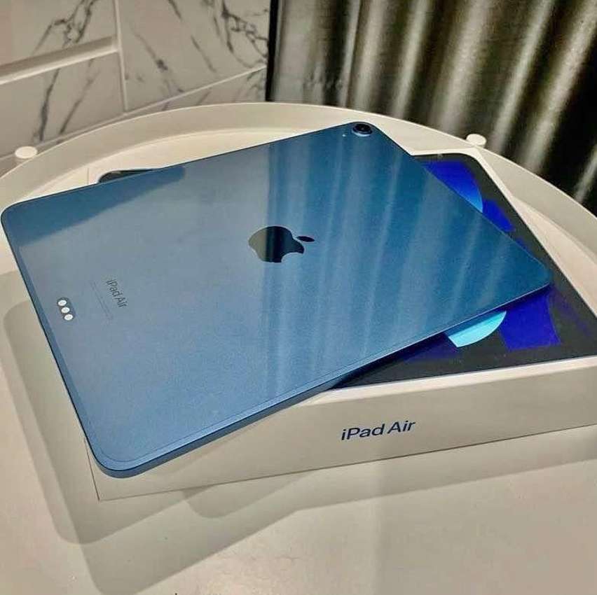 Apple iPad Air (4ª geração) 10.9” Wi-Fi + Celular 256GB – Azul-céu na Casas Bahia