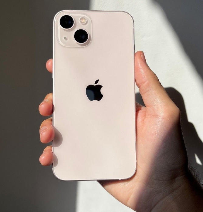 Apple iPhone 13 128GB Estelar Tela 6,1” 12MP – iOS na Magazine Luiza