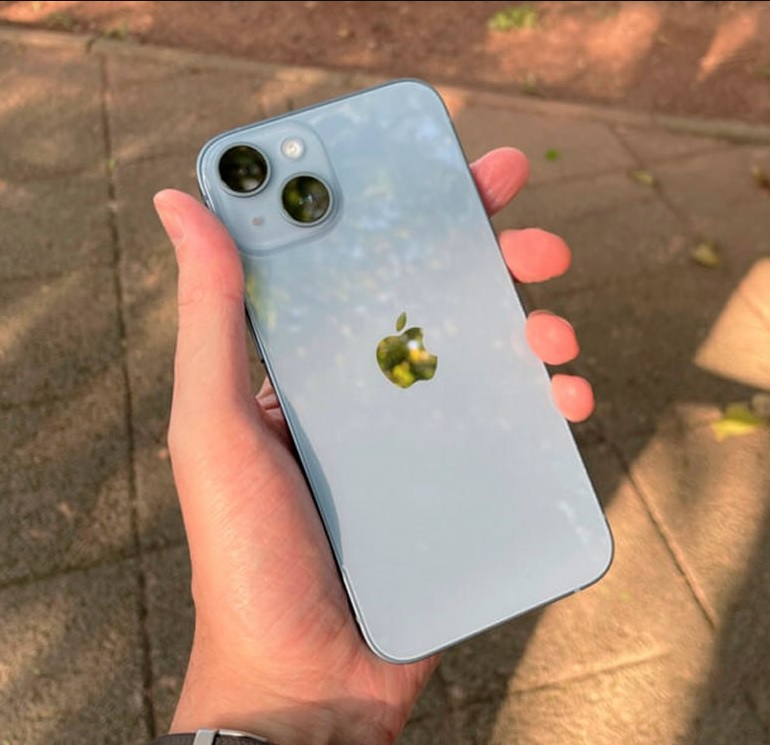 Apple iPhone 14 128GB Azul 6,1” 12MP na Magazine Luiza