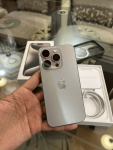 Apple iPhone 15 Pro (128 GB) — Titânio branco na Amazon