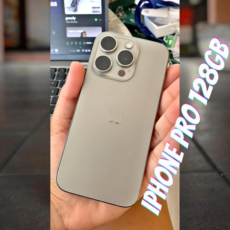 Apple iPhone 15 Pro (128 GB) — Titânio natural na Amazon