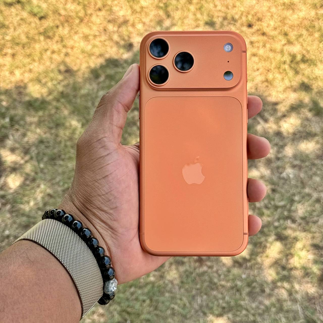 Apple iPhone 17 Pro (512 GB) – Laranja cósmico na Amazon