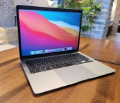 Apple notebook MacBook Air (de 13 polegadas, Processador M1 da Apple com CPU 8‑core e GPU 7‑core, 8 GB RAM, 256 GB) – Prateado na Amazon