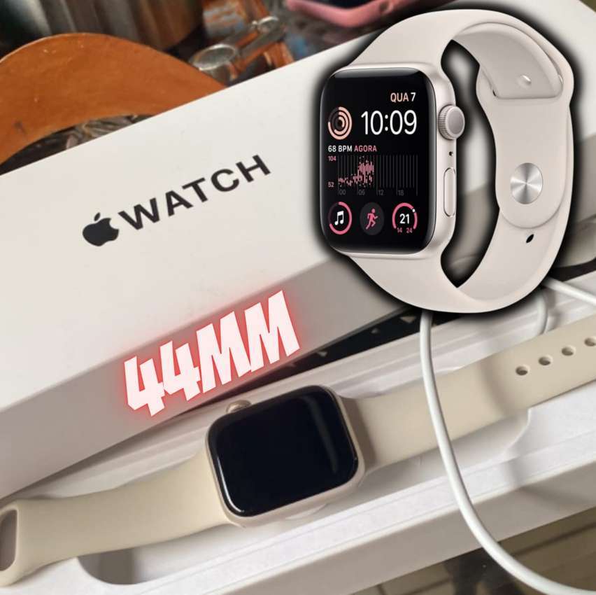 Apple Watch SE (2a geração) GPS, Smartwatch com caixa estelar de alumínio – 44 mm • Pulseira esportiva estelar – Padrão na Amazon