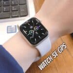 Apple Watch SE GPS Caixa estelar de alumínio – 40 mm Pulseira esportiva estelar – M/G na Amazon