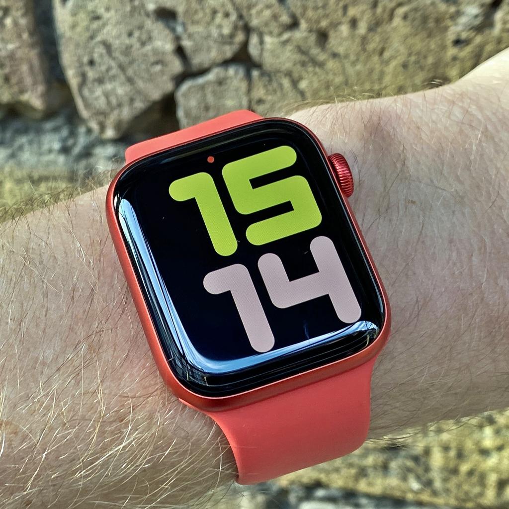 Apple Watch Series 7 41mm GPS Caixa (PRODUCT)RED – Alumínio Pulseira Esportiva na Magazine Luiza