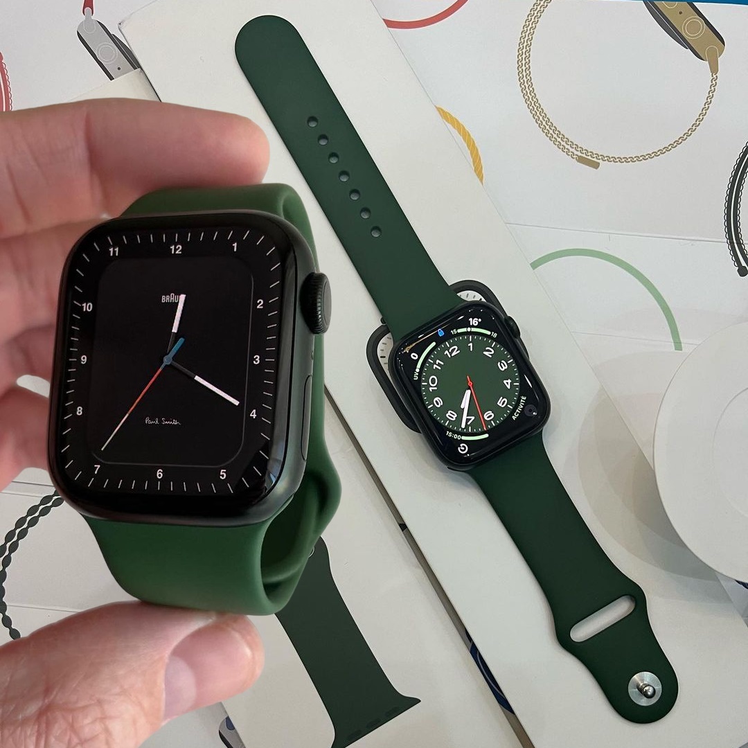 Apple Watch Series 7 (GPS + Cellular), Caixa em alumínio verde de 45 mm com Pulseira esportiva trevo na Amazon