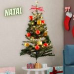Árvore de Natal Verde 90cm 106 Galhos Nell na Magazine Luiza