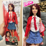 Barbie, Boneca Roberta Inspirada em Rebelde & RBD, Vestindo Uniforme Escolar Removível com Bota e Gravata, Para Idades acima de 3 anos na Amazon