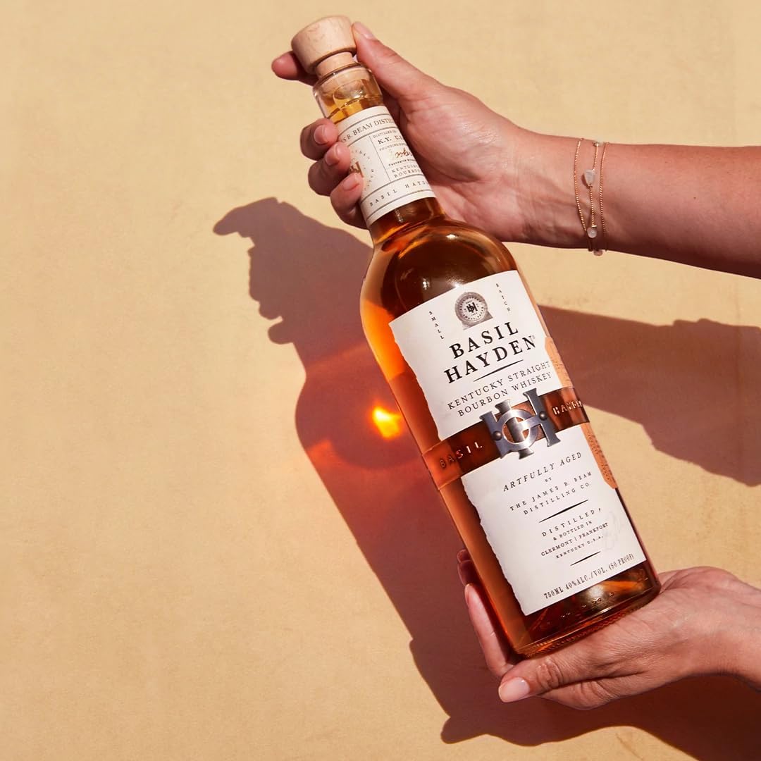 Basil Hayden Kentucky Straight Bourbon Whisky 750ml na Amazon