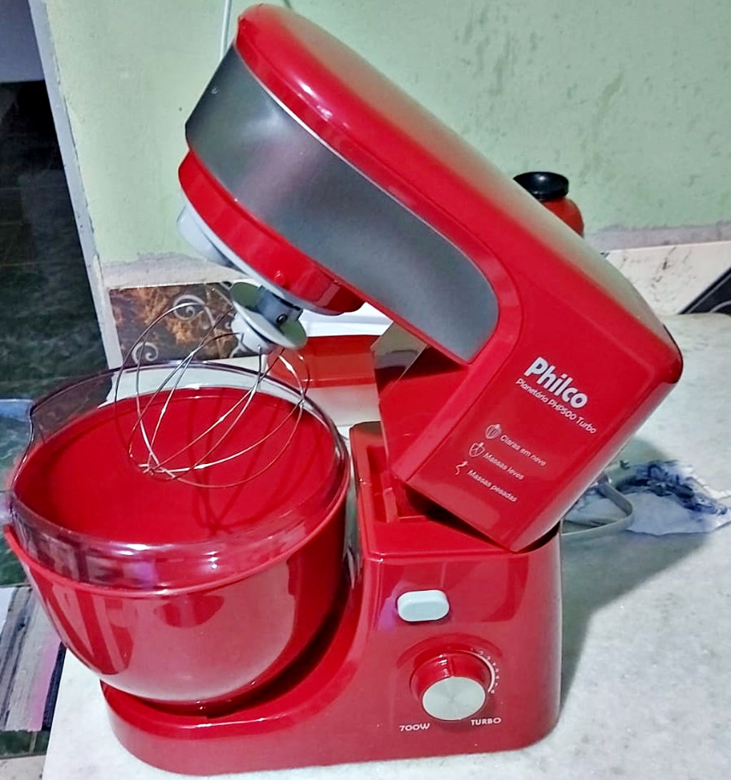Batedeira Planetária Philco PHP500 Turbo com 11 Velocidades – Vermelha na Casas Bahia