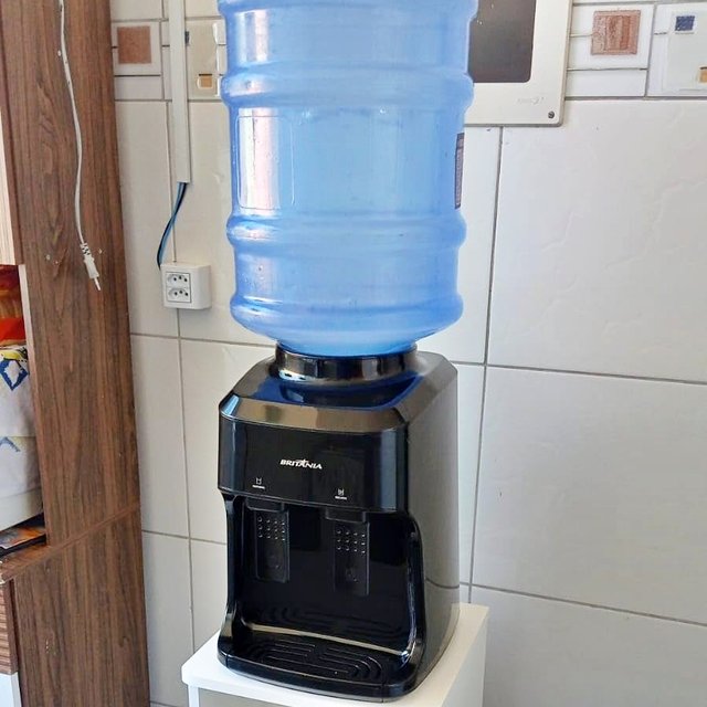 Bebedouro Britânia BBE11P Aquaplus Biv Capacidade 10L ou 20L na Amazon