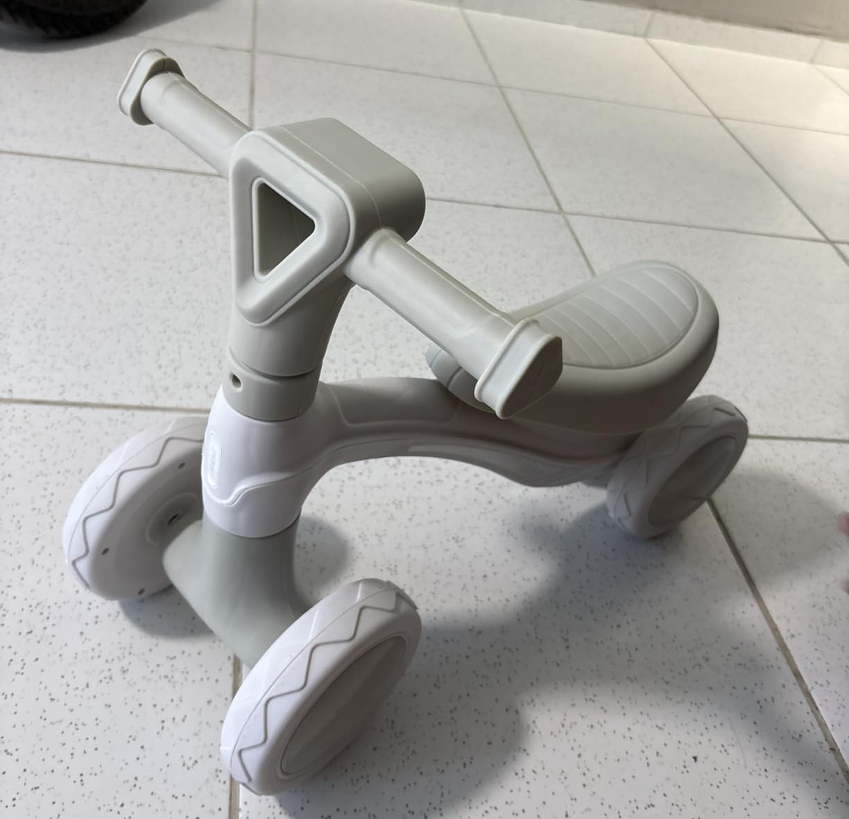 Bicicleta Andador Equilíbrio Sem Pedal 4 Roda Zippy Toys na Amazon