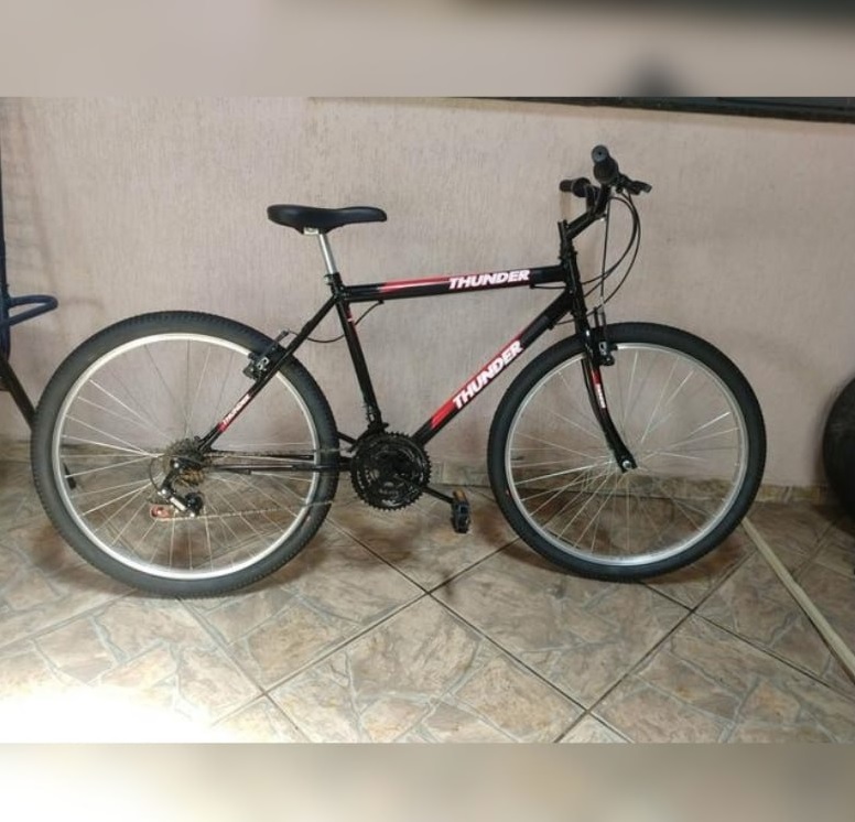 Bicicleta Aro 26 Track e Bikes Thunder Freio V-Brake 18 Marchas na Ponto