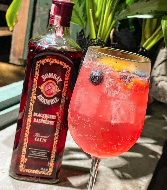Bombay Bramble, Dry Gin – 700 ml na Amazon